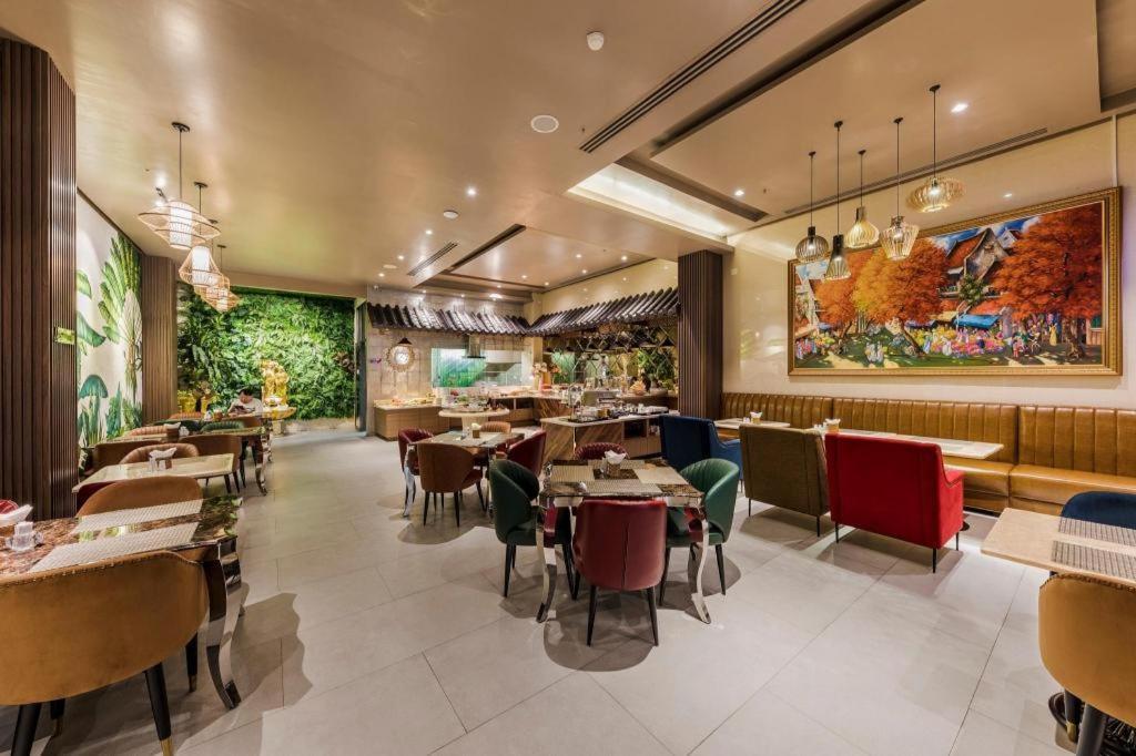 Sunflower Cbq Hotel Ho Chi Minh City Exterior photo