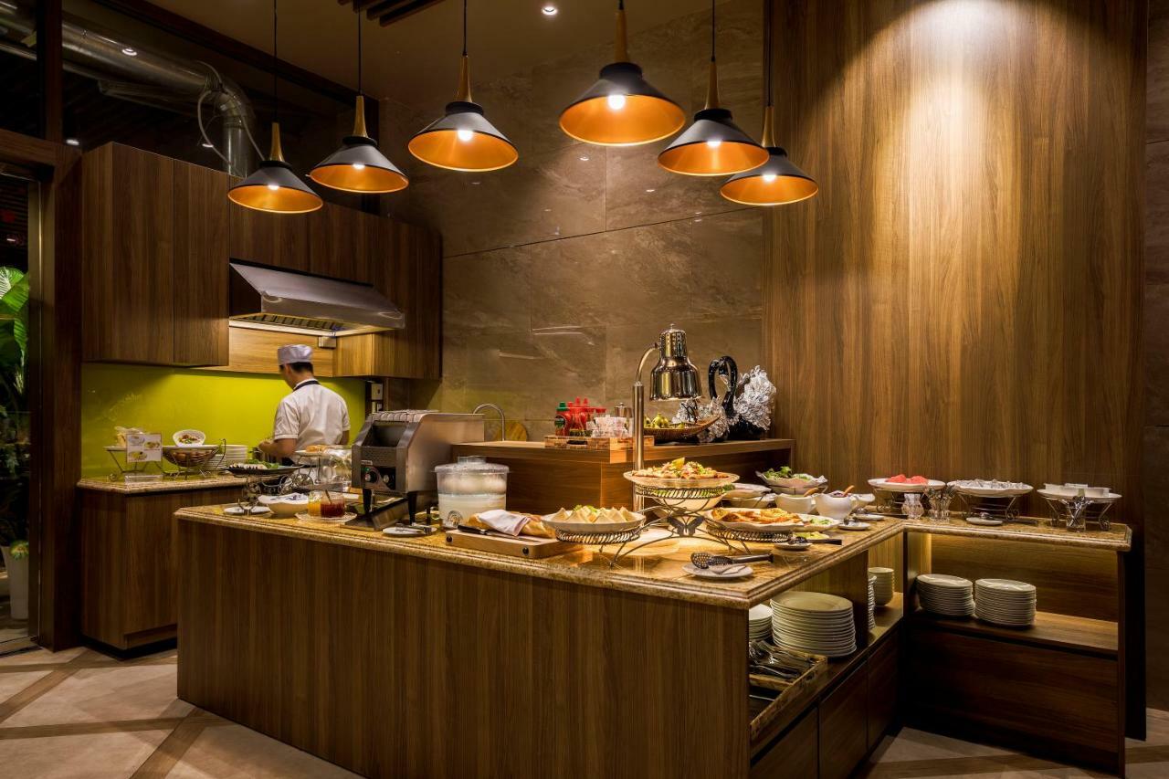 Sunflower Cbq Hotel Ho Chi Minh City Exterior photo