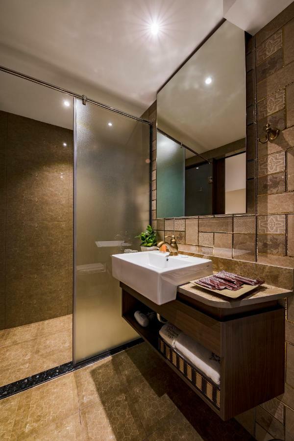 Sunflower Cbq Hotel Ho Chi Minh City Exterior photo